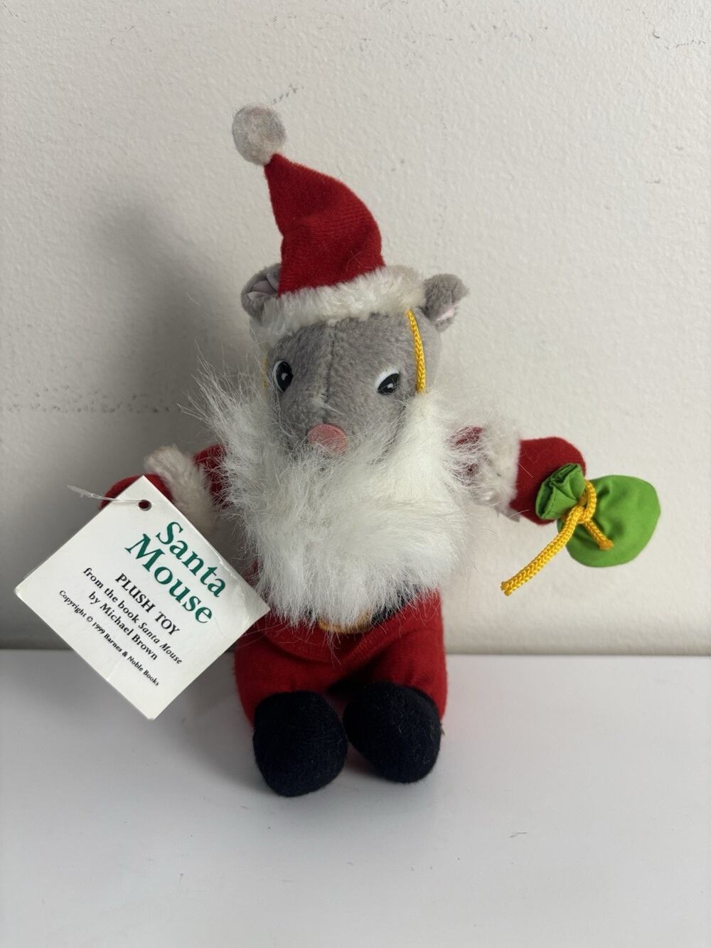 1999 Barnes & Noble Santa Mouse Plush Ornament Michael Brown Tag Attached